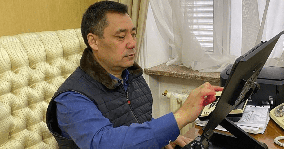 Жапаров изолировался на 10 дней перед поездкой в Москву