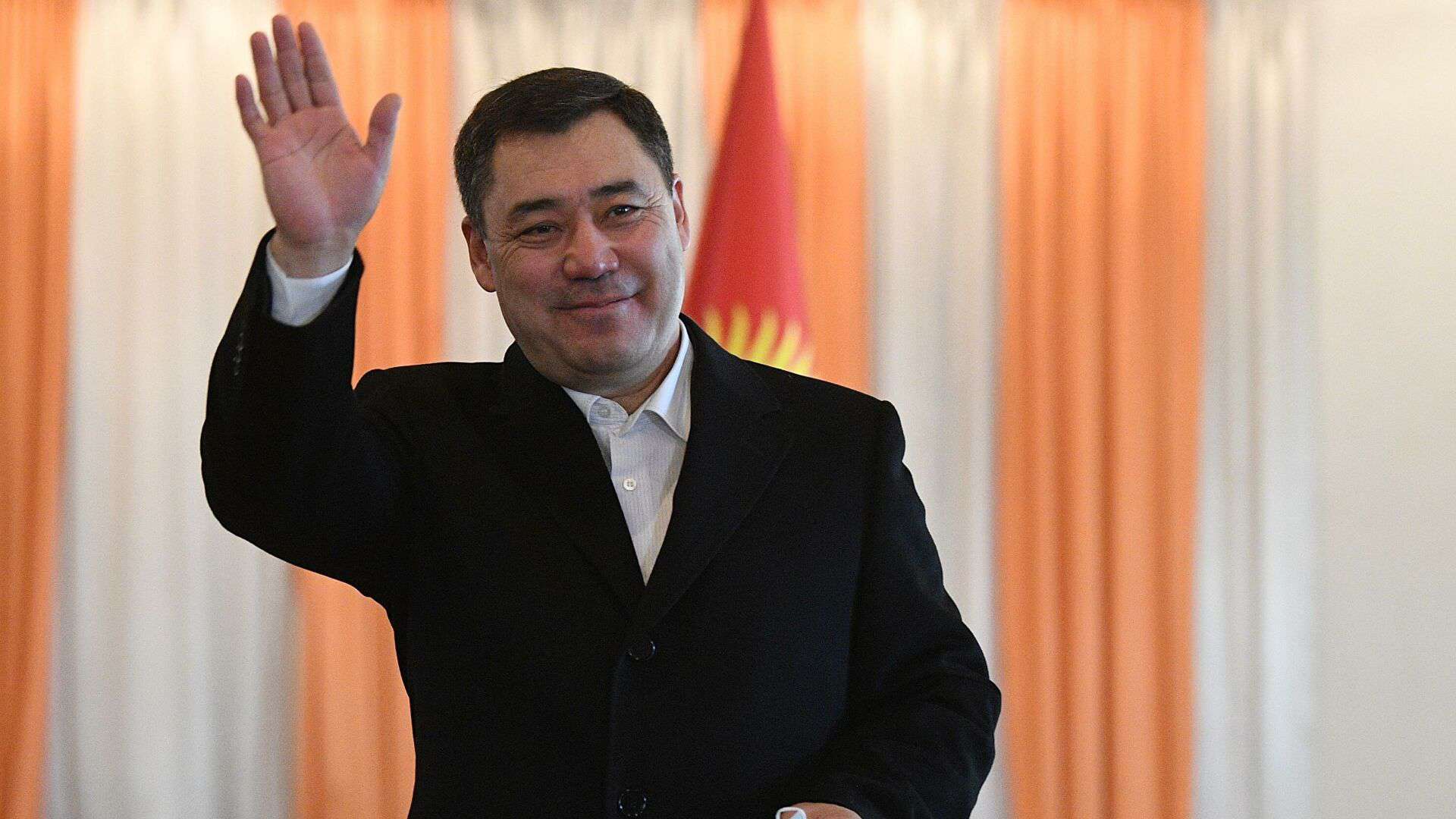 Жапаров вылетел в Казахстан — сколько человек в делегации?