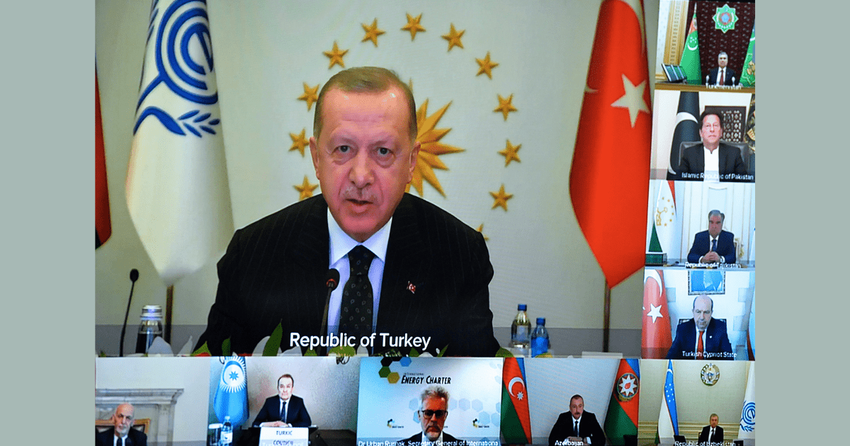 Садыр Жапаров указал на барьеры в торговле между странами ОЭС