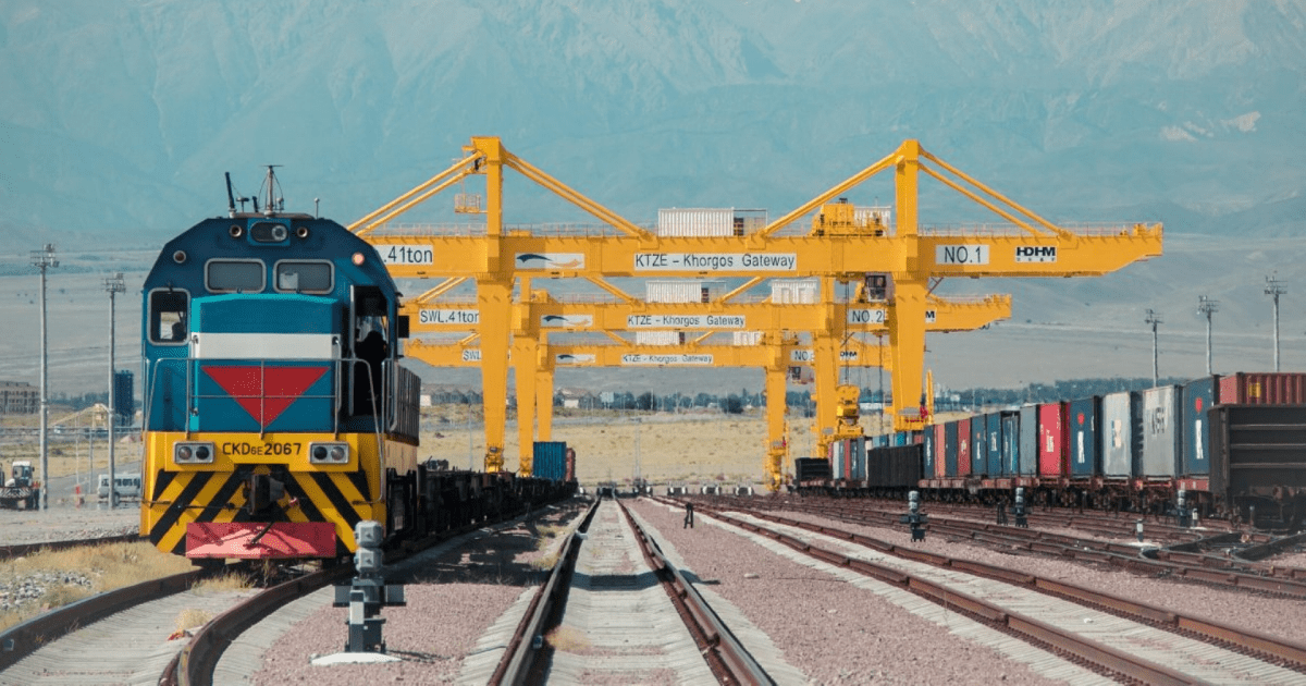 Президент КР предолжил странам ОЭС реализовать проекты по строительству железных дорог