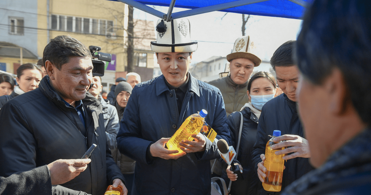 Марипов сходил на ярмарку и пообещал прямой завоз масла и сахара