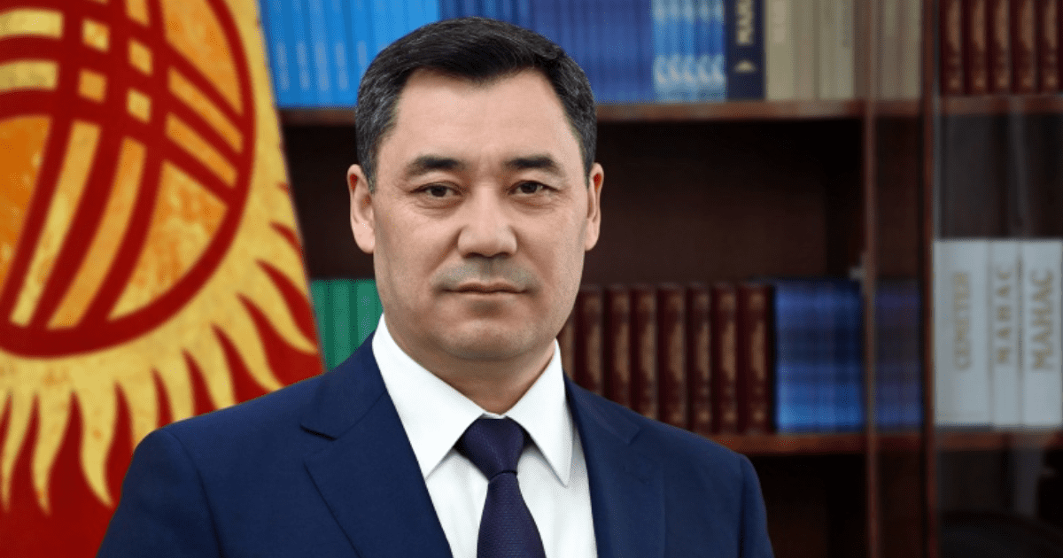 Садыр Жапаров поздравил работников банковской сферы с профессиональным праздником