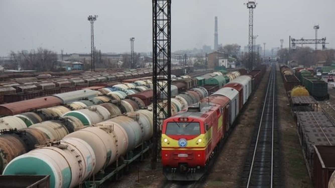 «Кыргыз темир жолу» открыло продажу билетов на международные рейсы