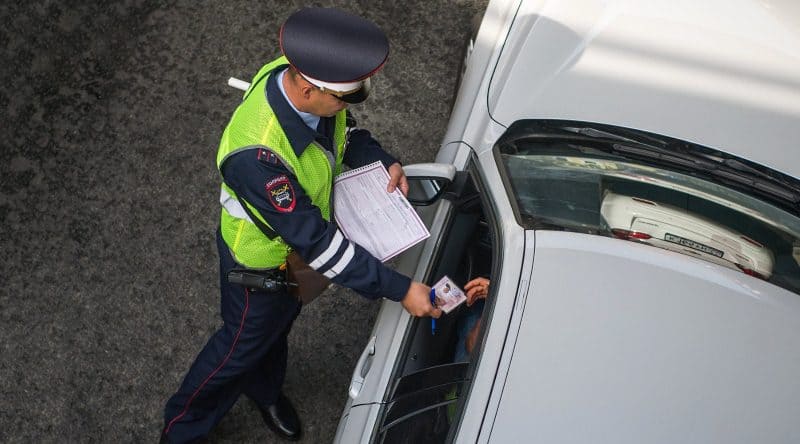 Депутат ЖК предлагает увеличить лимит суммы штрафов до 8000 сомов, а количество допускаемых правонарушений до семи
