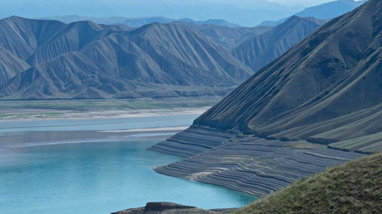 Премьер Казахстана поблагодарил Жапарова за дополнительный сброс воды с Токтогульского водохранилища