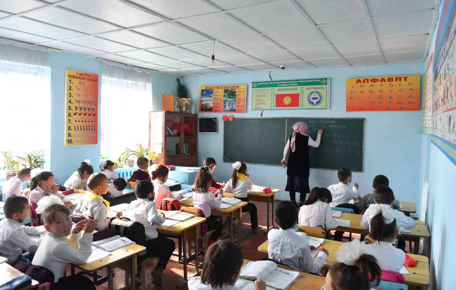 На сферу образования в прошлом году потратили почти 45 млрд сомов