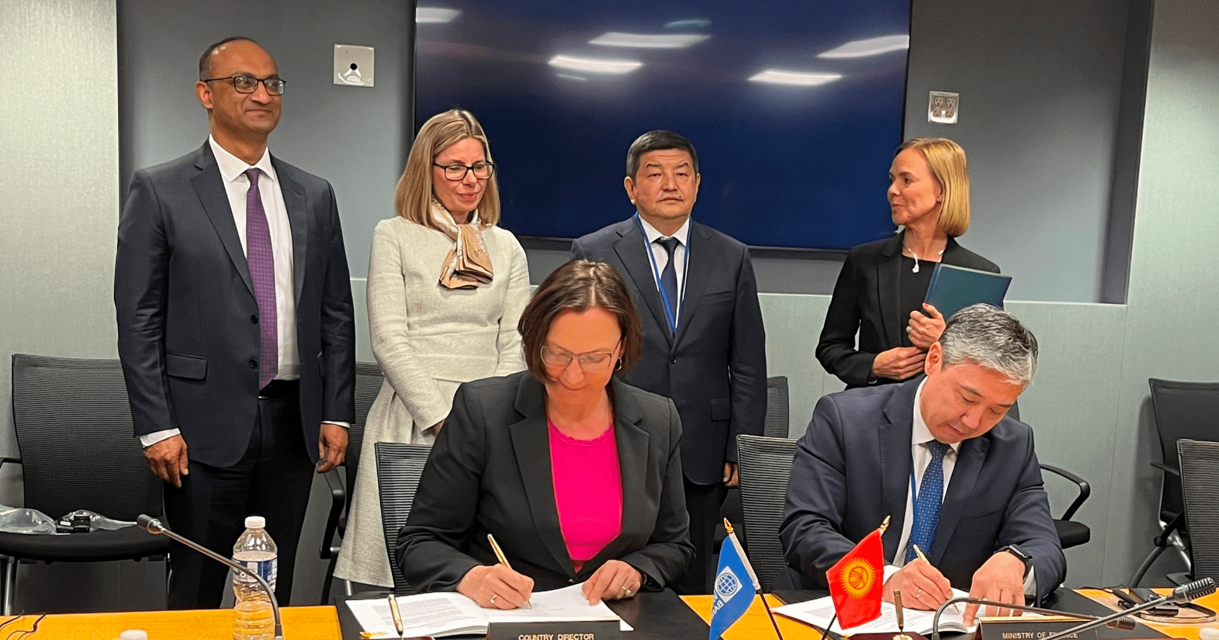 Половину из выделенных для Баткена $50 млн потратят на муниципальную инфраструктуру и госуслуги