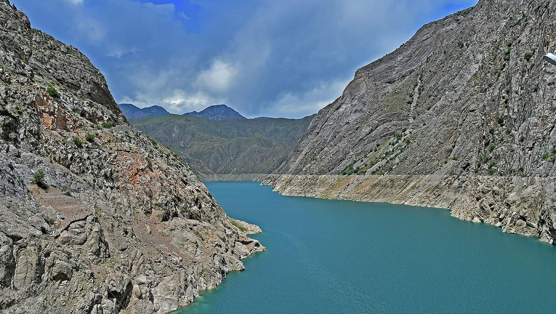 Кабмин поручил министерствам ускорить процесс строительства Камбар-Атинской ГЭС