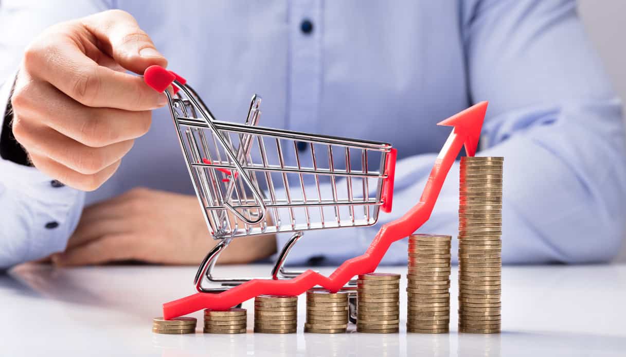 Уровень инфляции в КР превысил 12% — подорожали продукты, товары и услуги