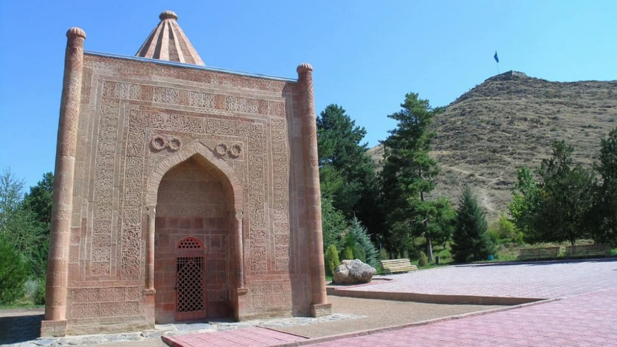 Премии, надбавки за вредность, авто — руководство «Манас Ордо» потратило более 20 млн сомов не по назначению