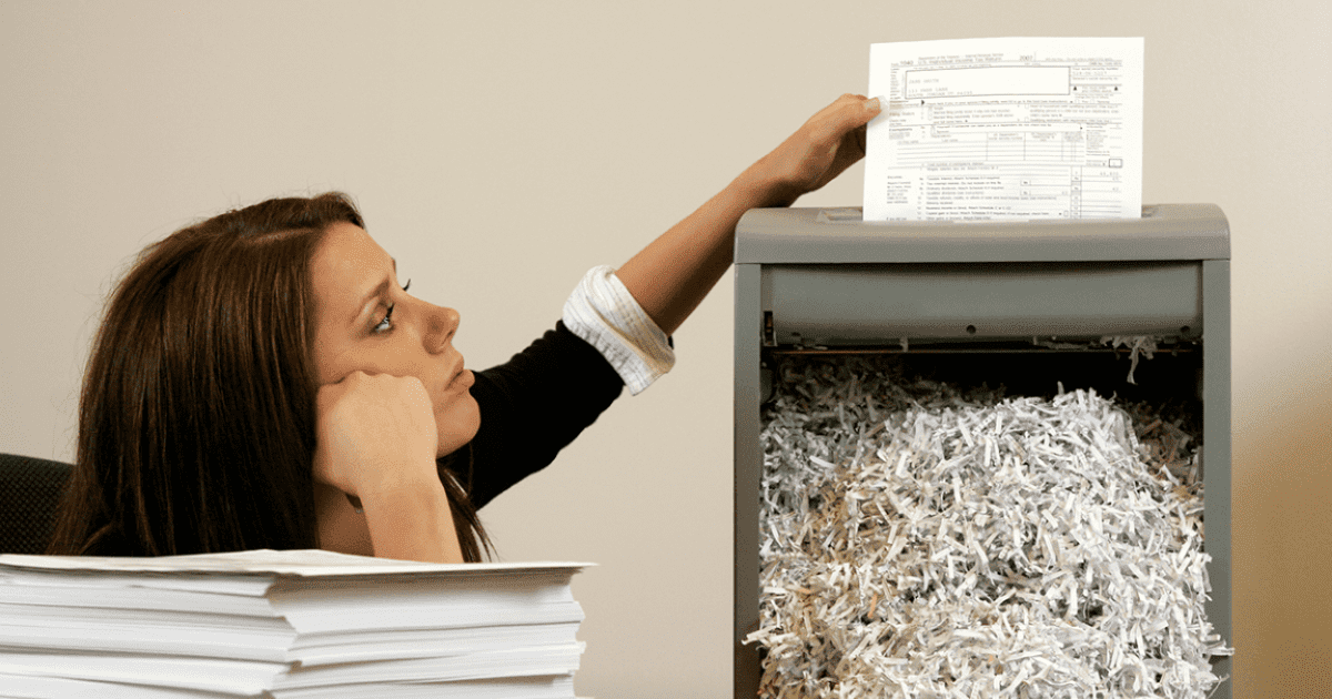 Кабмин предложил не наказывать чиновников за допущенные ошибки — депутаты отклонили законопроект