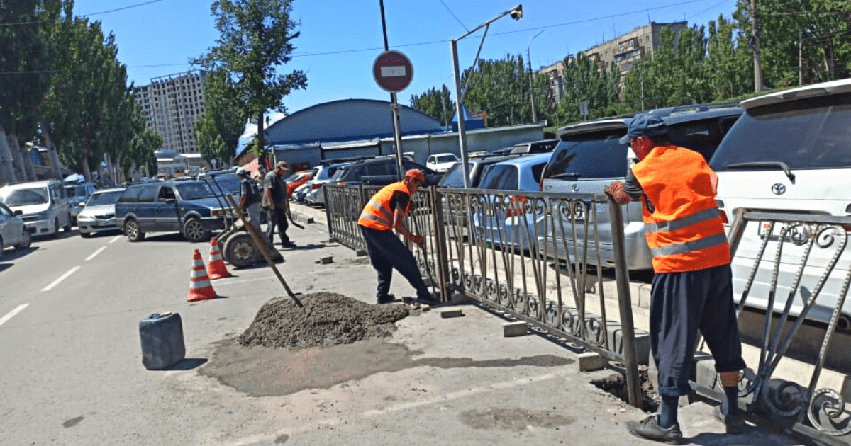 Возле рынка «Мадина» расширили участок улицы 7-апреля