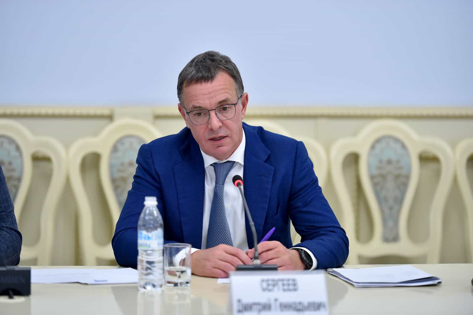 Кыргызстан обсуждает вопрос увеличения объема поставок зерна с российской компанией