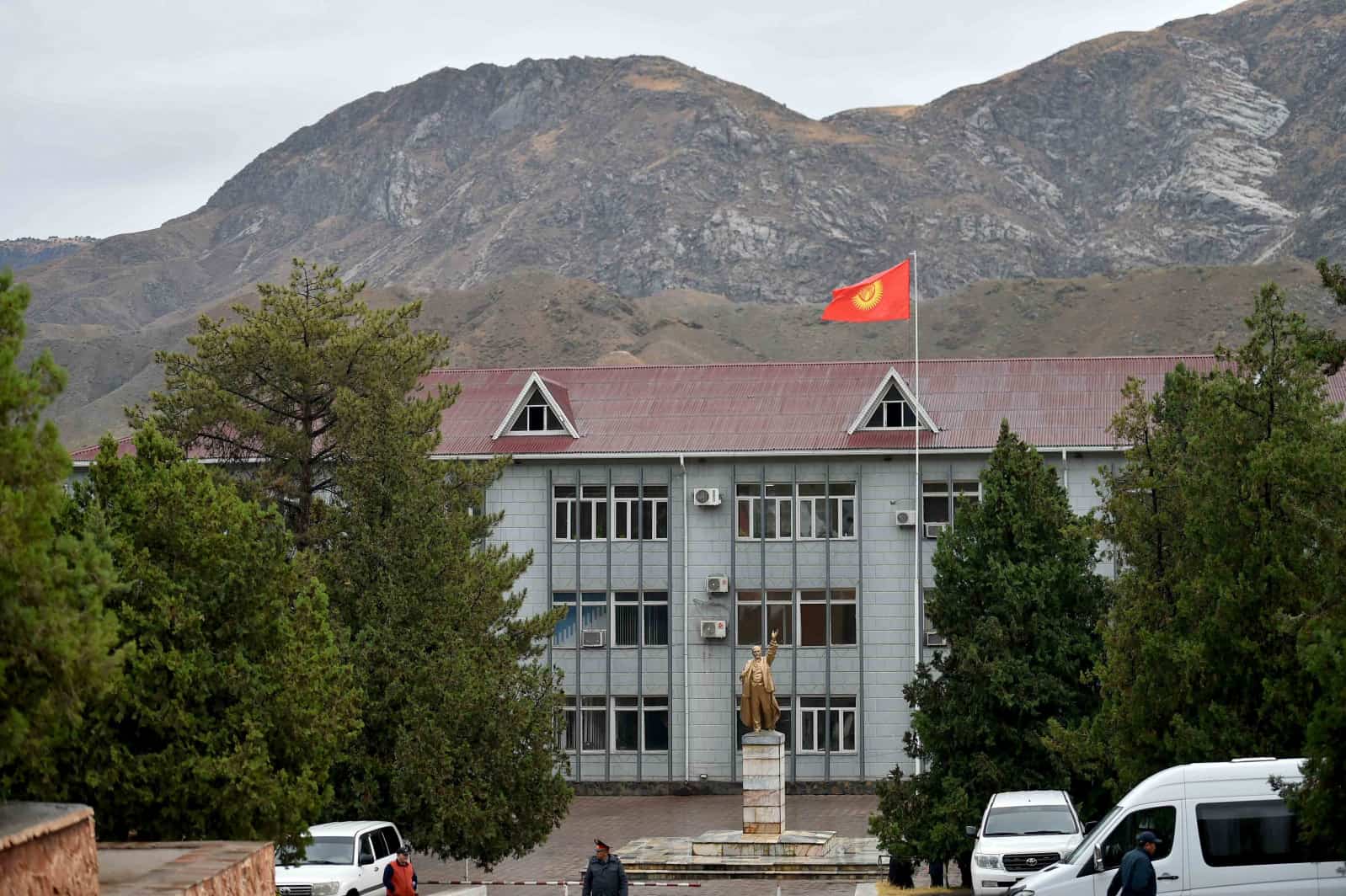 За месяц пострадавшим заемщикам Баткена и Оша реструктуризировали дополнительно 20 кредитов