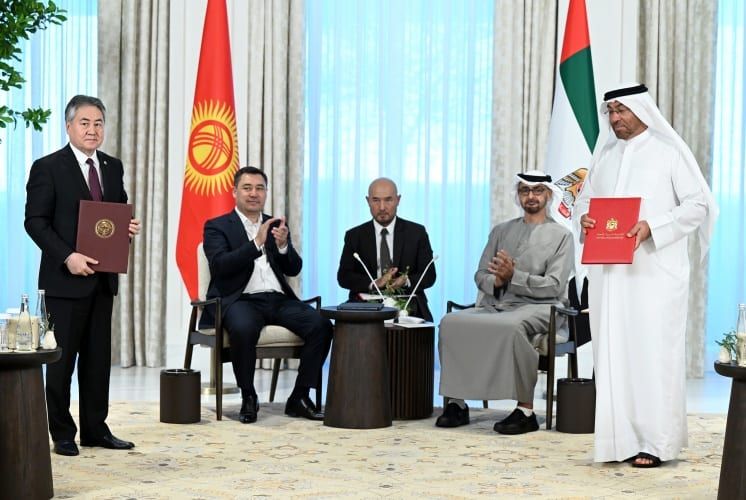 Главы Кыргызстана и ОАЭ подписали восемь двусторонних документов