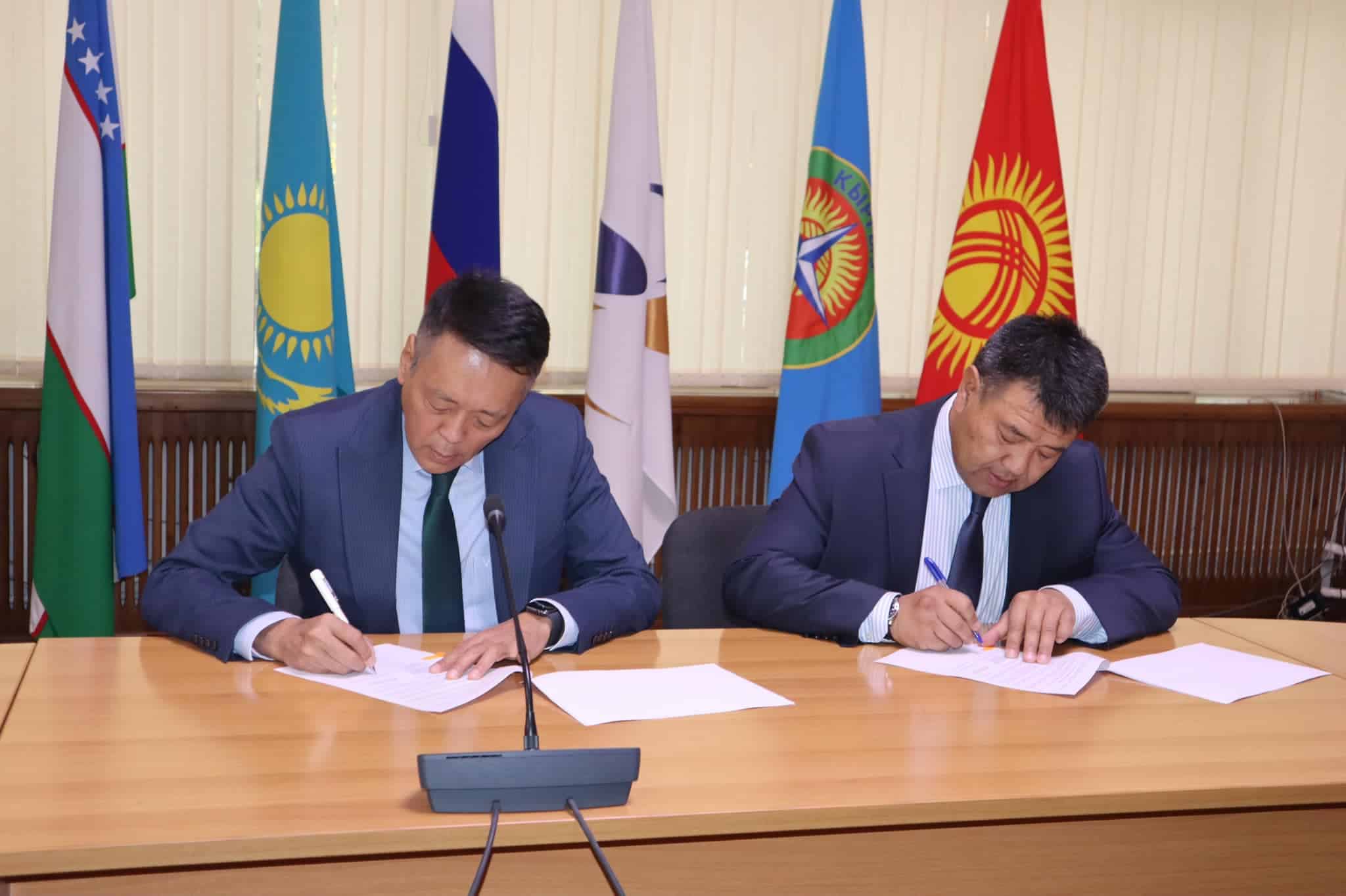 Для защиты интересов предпринимателей институт бизнес-омбудсмена подписал меморандум с Таможенной службой