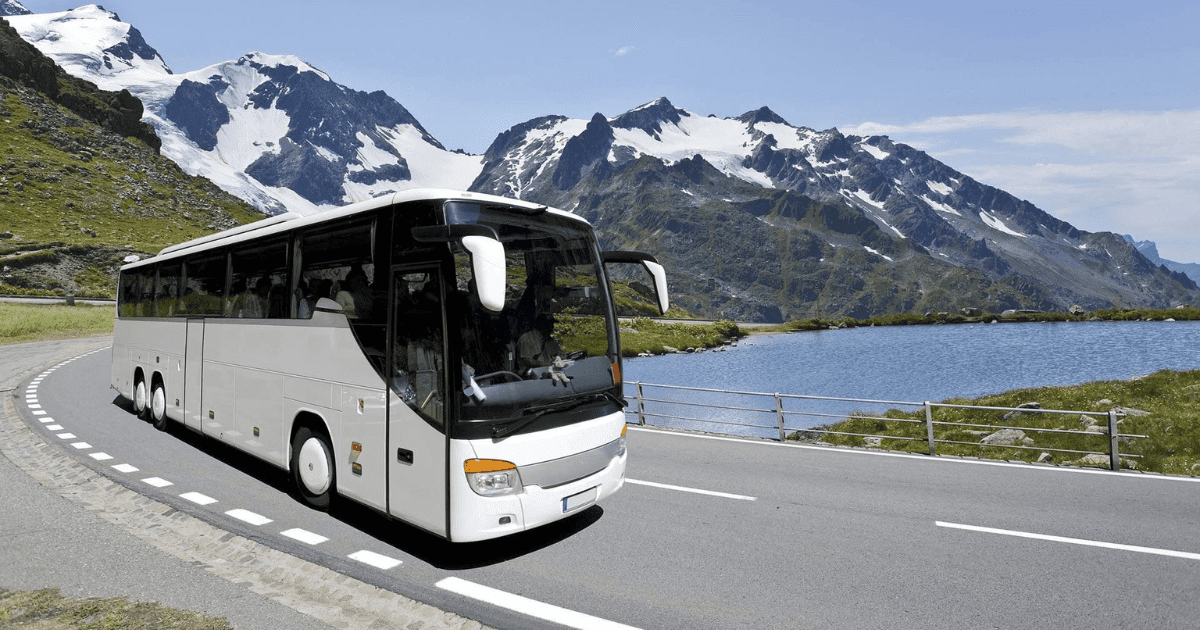 Фонд развития туризма покупает два автобуса с панорамными окнами