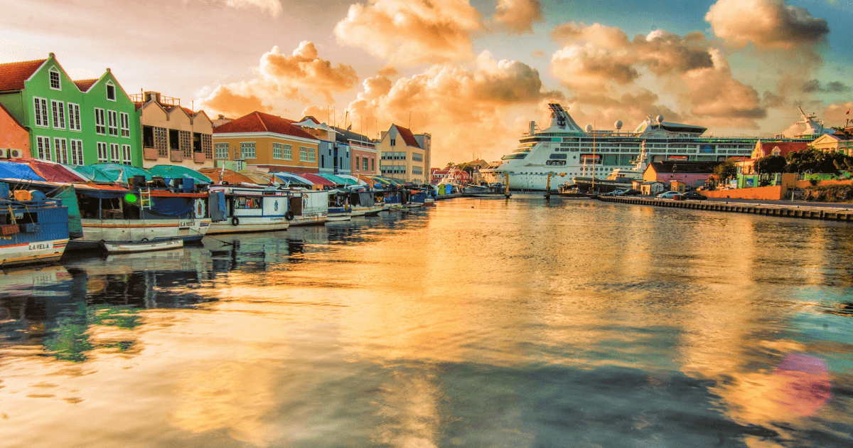 Нацбанк признал офшором Кюрасао