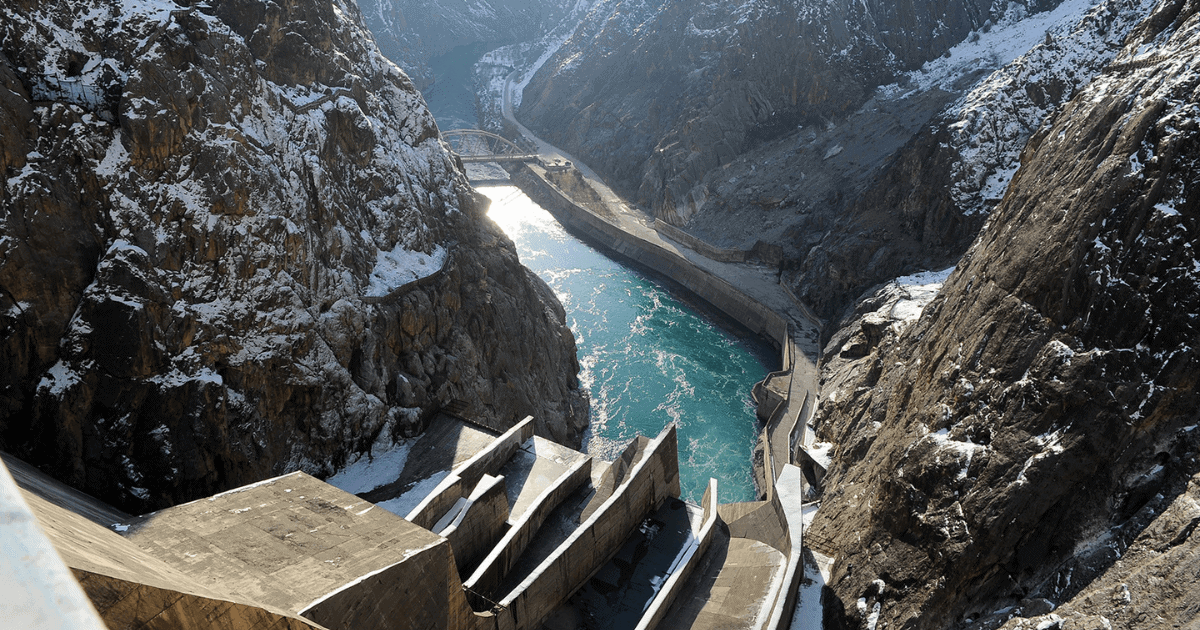 Объем воды в Токтогульском водохранилище опустился ниже 8 млрд м³