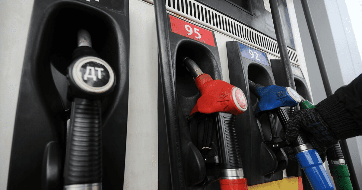 Топливо в Кыргызстане подешевеет в феврале — но весной цены могут пойти в рост