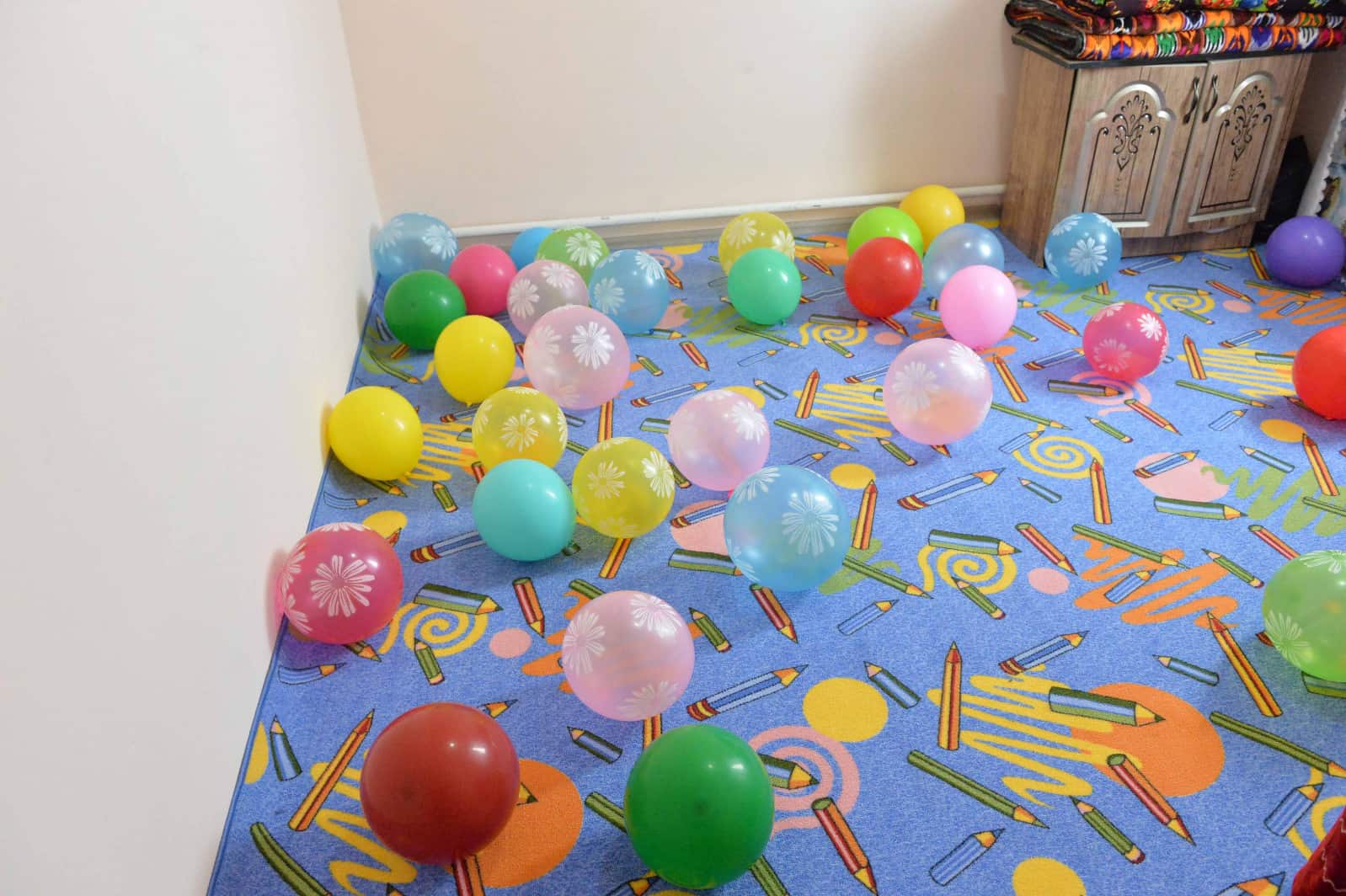 фотобанк баткен война дом восстановление