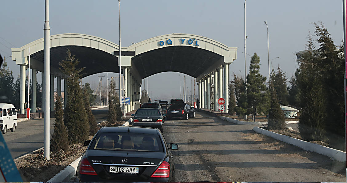 Очередь на КПП «Достук» сделают электронной