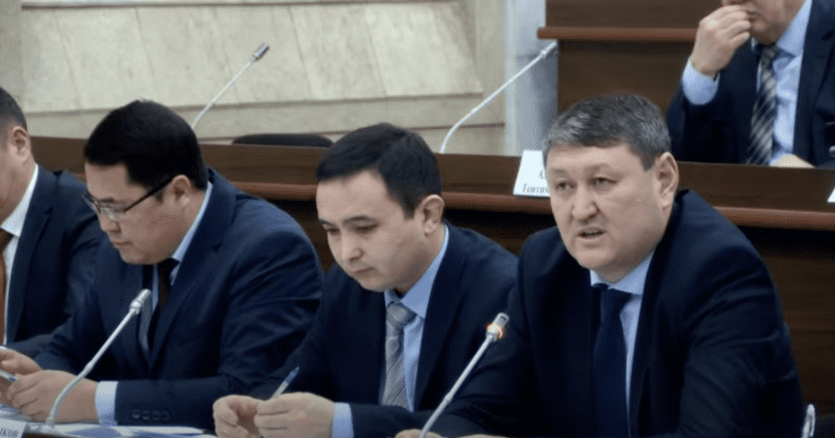 Минтранс не оплатил заказы частных подрядчиков — долги превысили 700 млн сомов