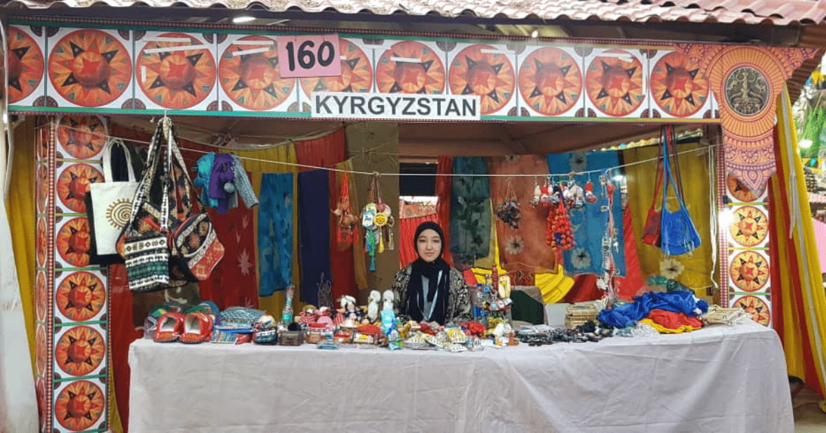 Кыргызстанские ремесленники удивили участников международной ярмарки в Индии