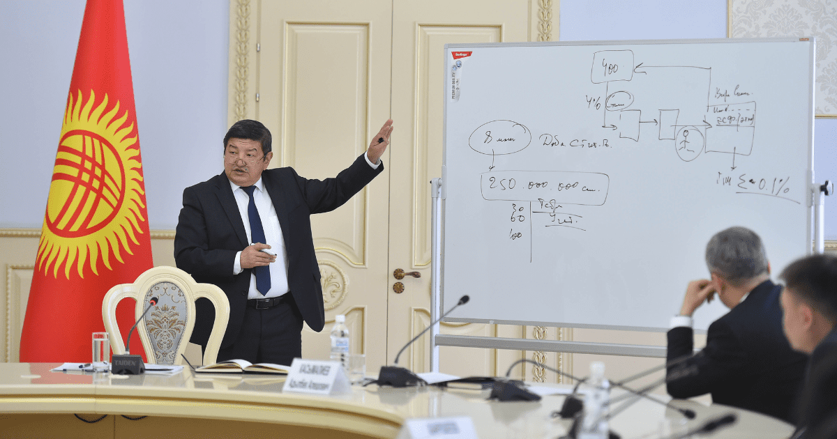 Для индивидуальных торговцев на рынках кабмин хочет ввести единый налог в 0.1% от оборота