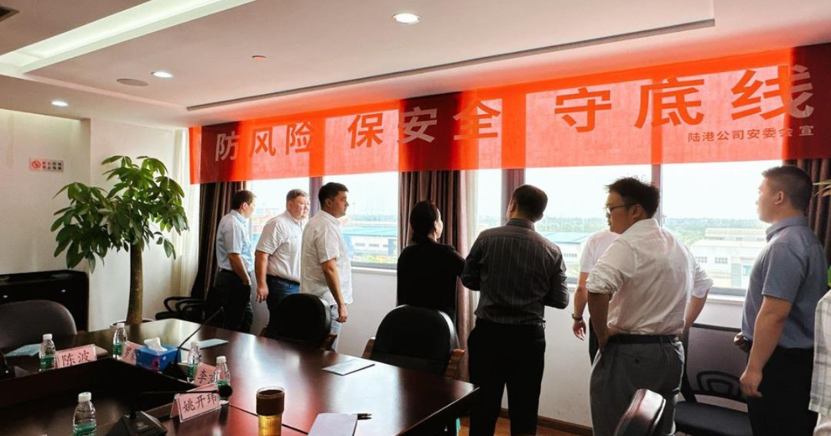 Аэропорт «Манас» и «Кыргыз почтасы» обсудили с китайскими патнерами создание в Кыргызстане бондовой зоны