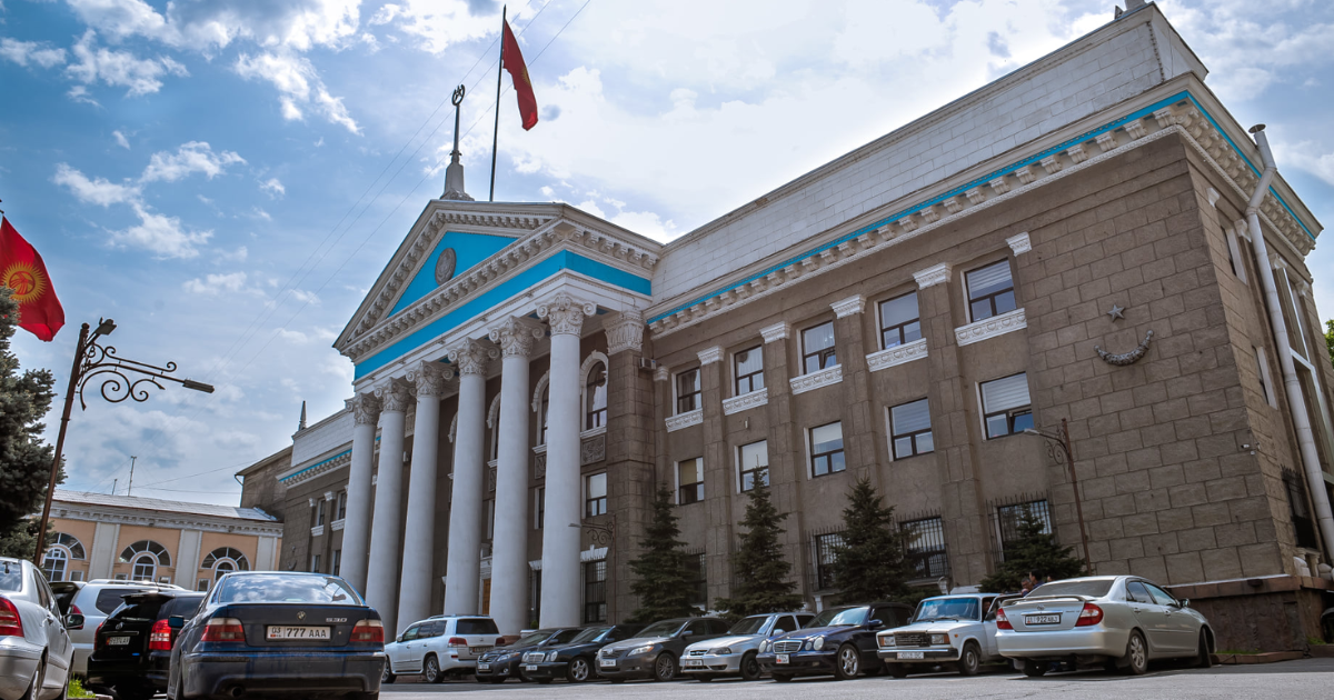 В Бишкеке начали приватизировать муниципальное жилье — в очереди почти 150 квартир