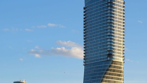 Белград: башня Kula Belgrade на Belgrade Waterfront