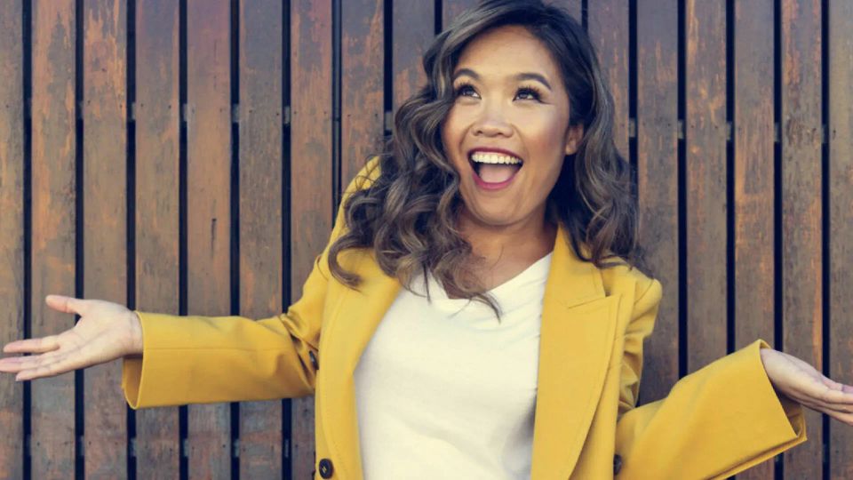 9 Storytelling Tactics to Win on LinkedIn (From Diana Nguyen)