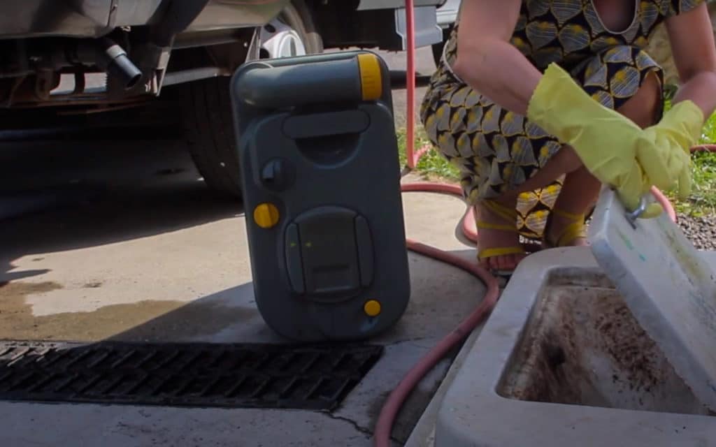 Emptying a motorhome toilet cassette at a French service point