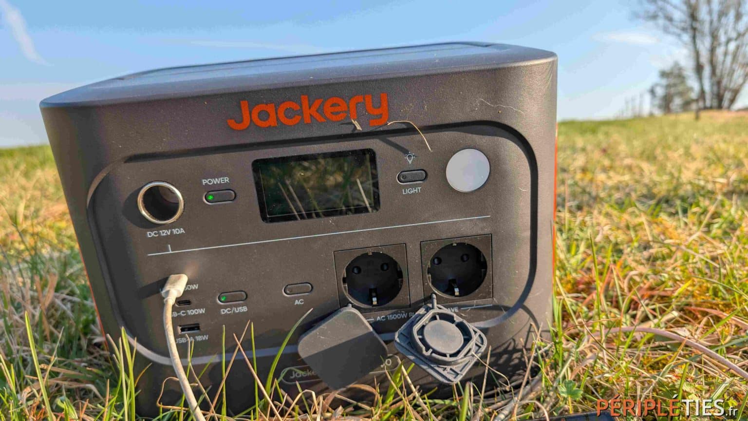 Two 230V outlets and USB ports on the front of the European version