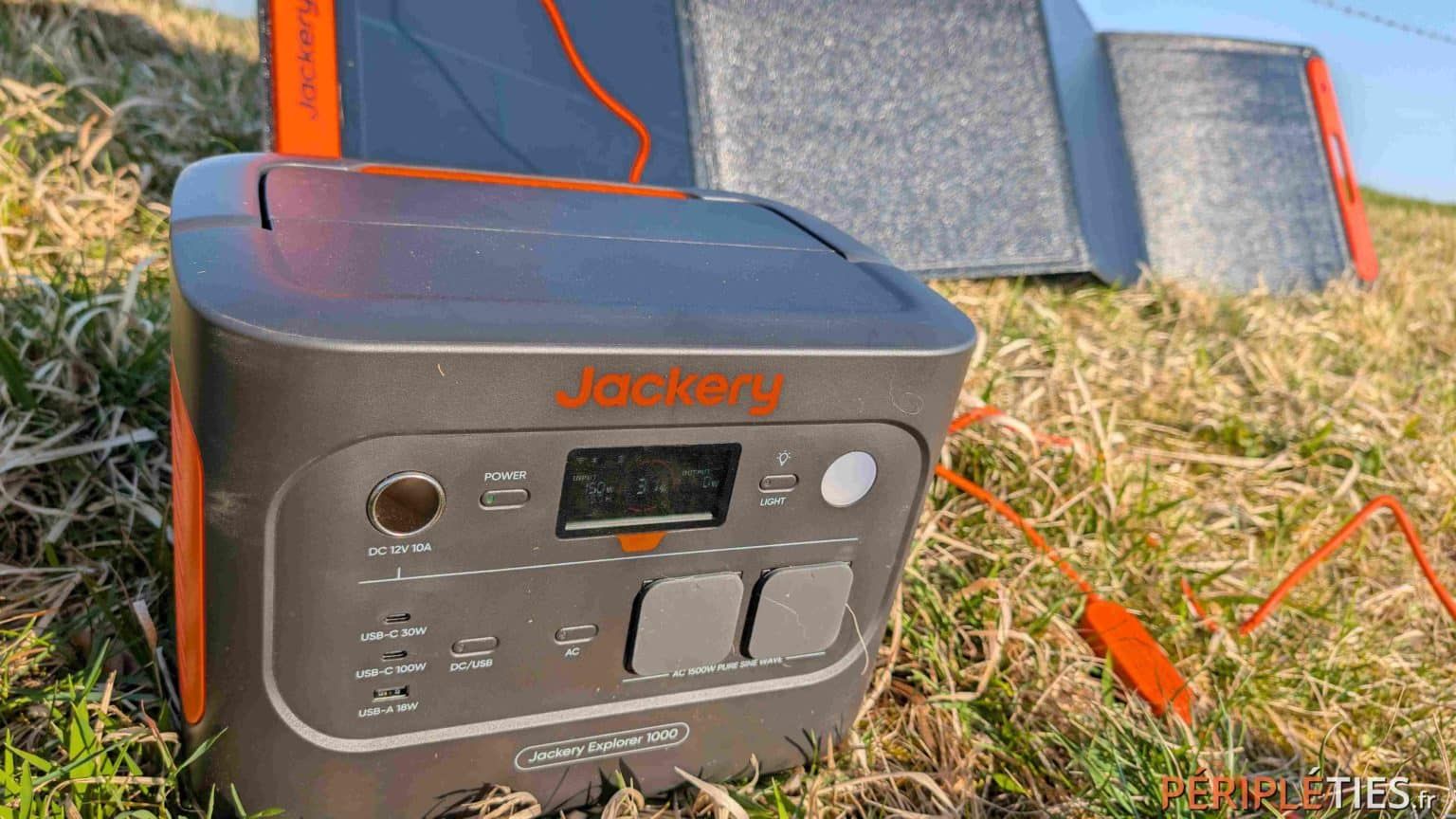 Jackery Explorer 1000 v2 charging from a solar panel