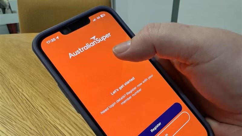 Customers questioned top super fund about security weakness before cyberattacks