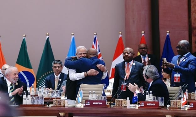 Dans son discours d'ouverture au sommet, Modi a invité l'Union africaine, représentée par son président Azali Assoumani, à siéger à la table des dirigeants du G20 en tant que membre permanent. Photo : arabnews