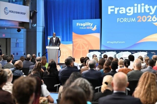 Makhtar Diop, de la Société financière internationale, souligne l'urgence de la création d'emplois par le secteur privé lors du Forum sur la fragilité 2026. Photo : Makhtar Diop / LinkedIn