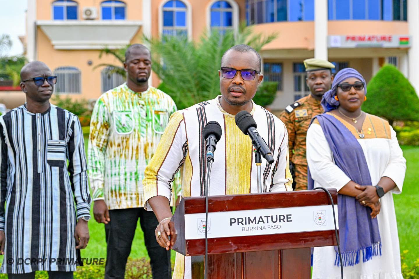 Burkina Faso : « Nous allons surprendre le monde », le Premier ministre salue les performances de la Primature et vise l'excellence
