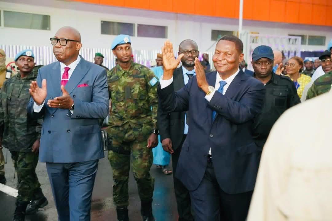 RCA : de retour à Bangui, le président Touadéra justifie la hausse du prix du carburant