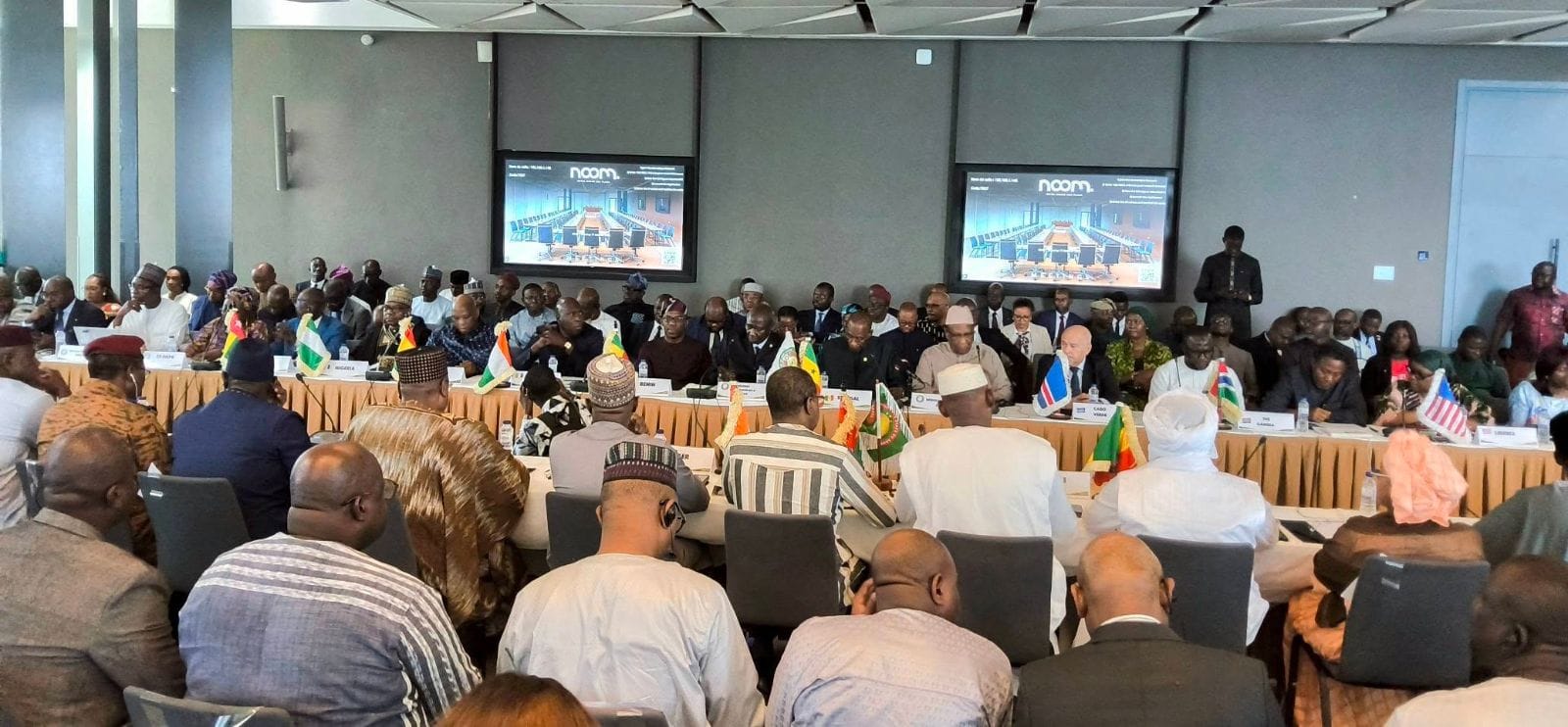 AES-CEDEAO : début de négociations historiques à Dakar