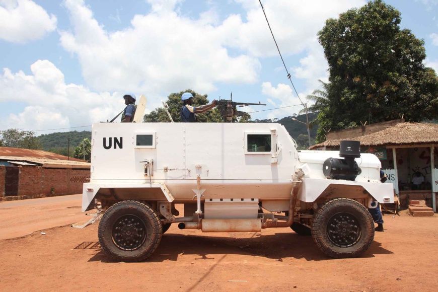 Des membres de la mission de l'ONU en Centrafrique (Minusca) patrouillent à Bangui, en Centrafrique, le 3 octobre 2015. - Ant