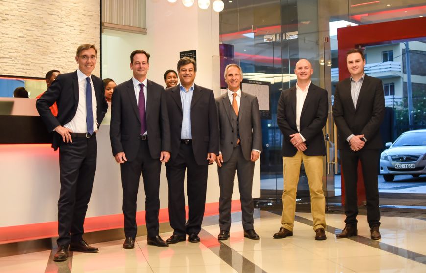 De gauche à droite: Steven Daines- Directeur Général AccorHotels Afrique et Moyen Orient, Olivier Granet- Directeur des Opéra