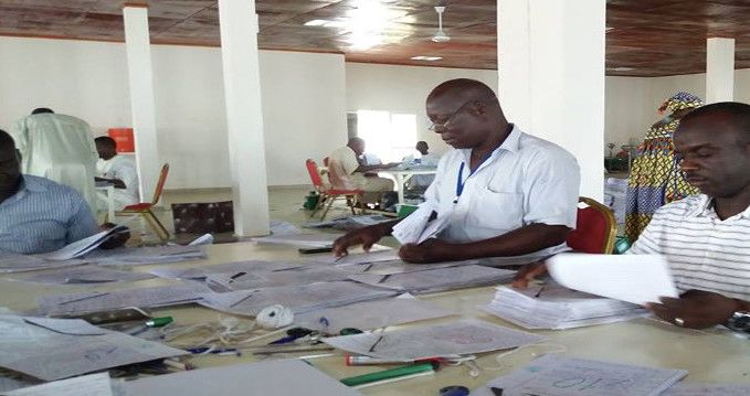 Des correcteurs du baccalauréat à N'Djamena. Crédits : DR/Onecs