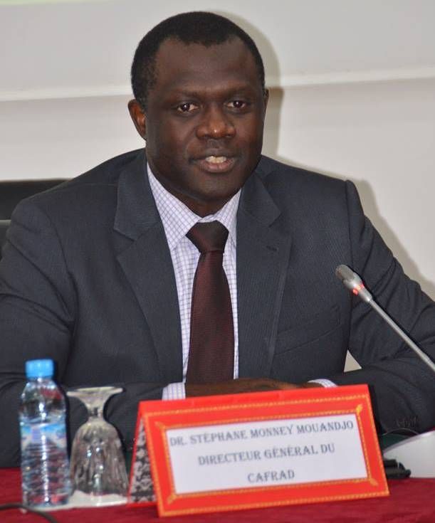 Dr Stéphane Monney Mouandjo: 