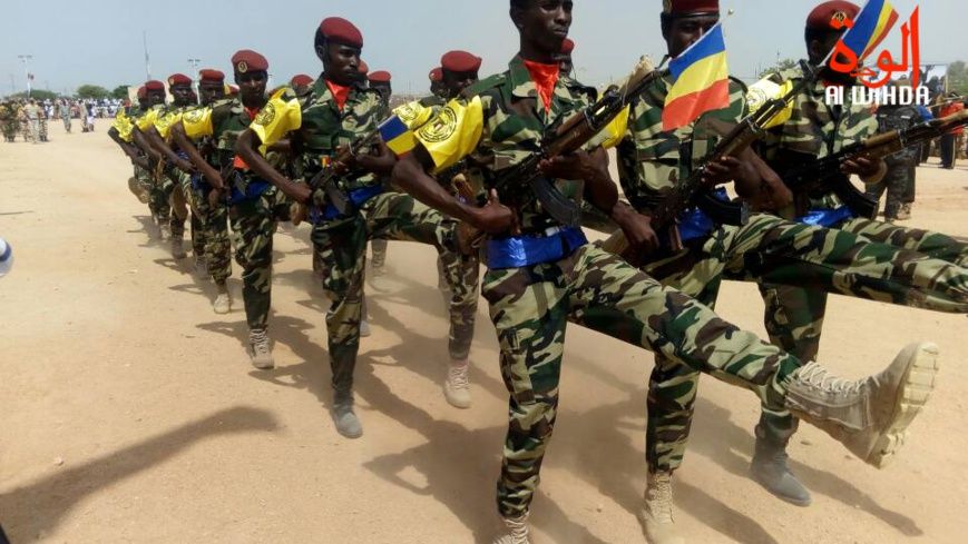 Des militaires tchadiens lors d'un défilé. © Alwihda Info
