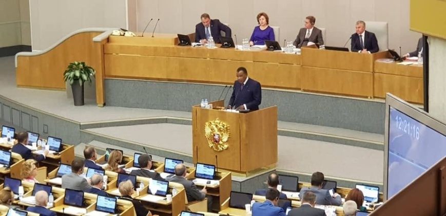 Denis Sassou N'Guesso à la Douma d'Etat.
