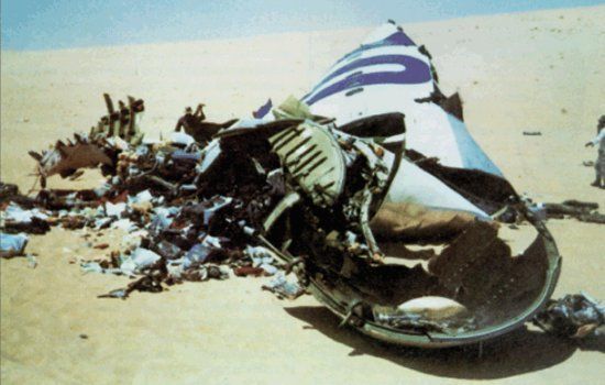 Le DC10 d’UTA après son crash dans le désert. Crédits agence.