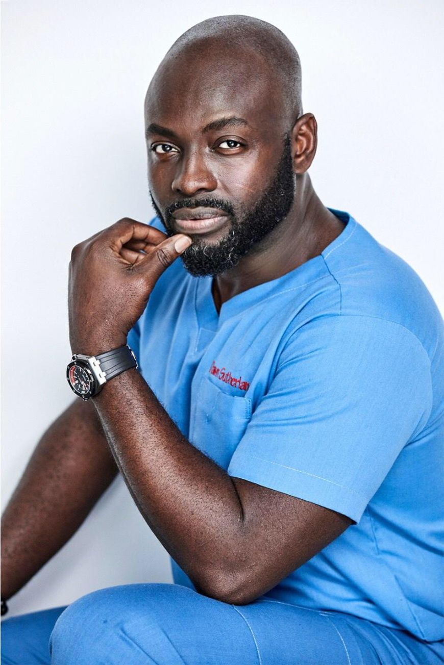 Directeur et Fondateur de MiKO Plastic Surgery et MiKO Surgery Centre à Beverly Hills